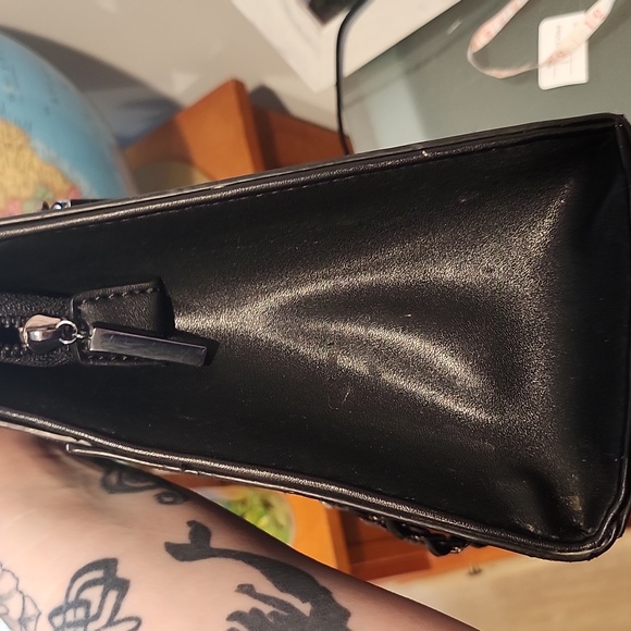 Celine Dion Elegant Black Handbag - Picture 8 of 10